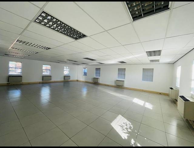 434M² OFFICE TO LET IN FOURWAYS